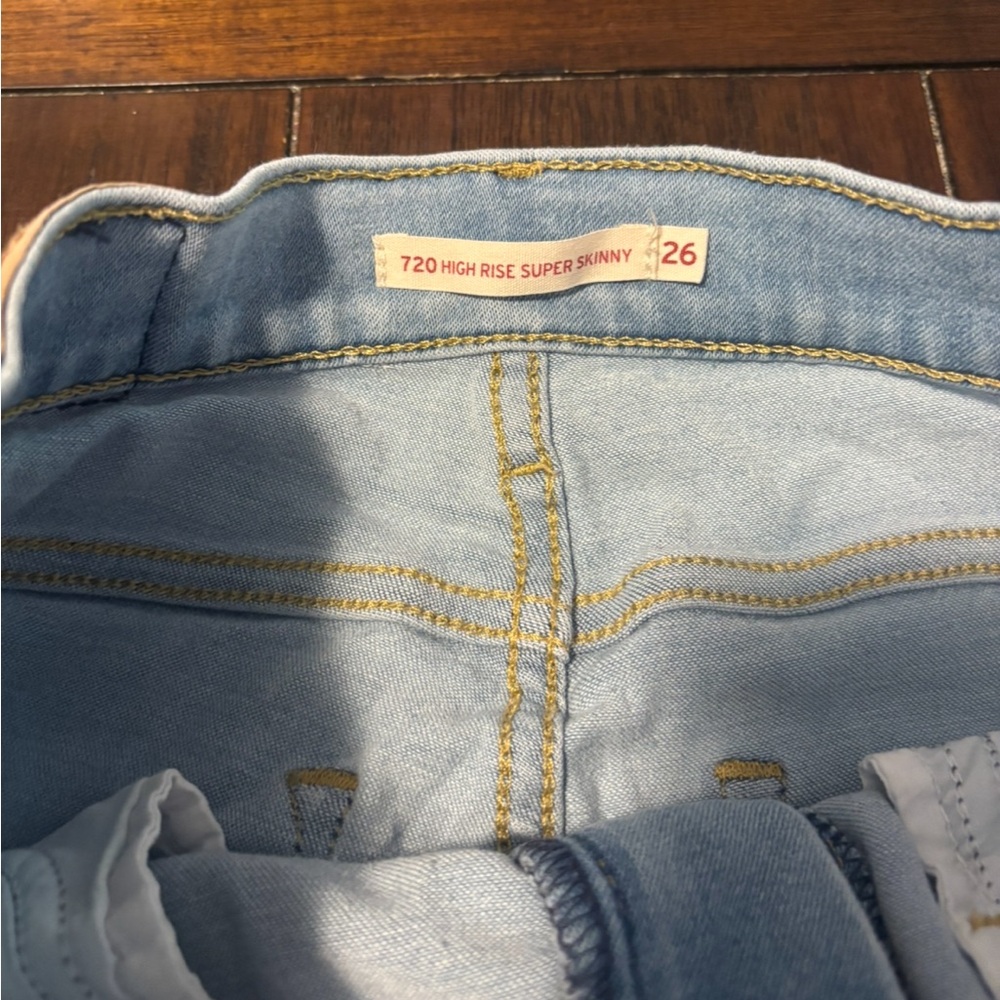 Levi’s - Picture 4 of 5